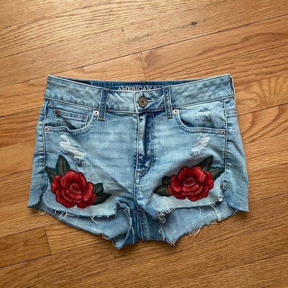 American Eagle Outfitters Pants - ✨American Eagle Hi Rise Shortie✨